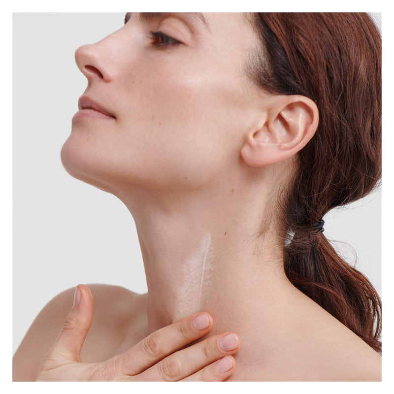 Dr. Hauschka Regenerating Neck And Decollete Cream Lifestyle
