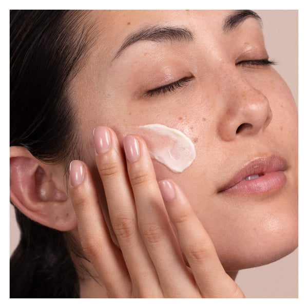 Eminence Apricot Calendula Nourishing Cream Lifestyle
