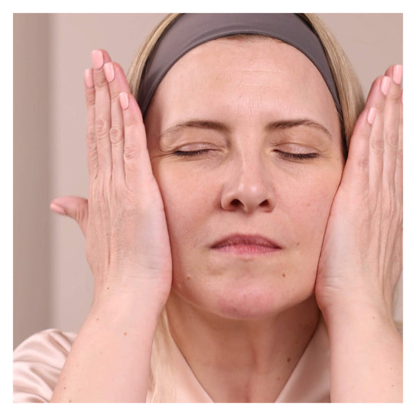 Eminence Calm Skin Arnica Booster-Serum Lifestyle
