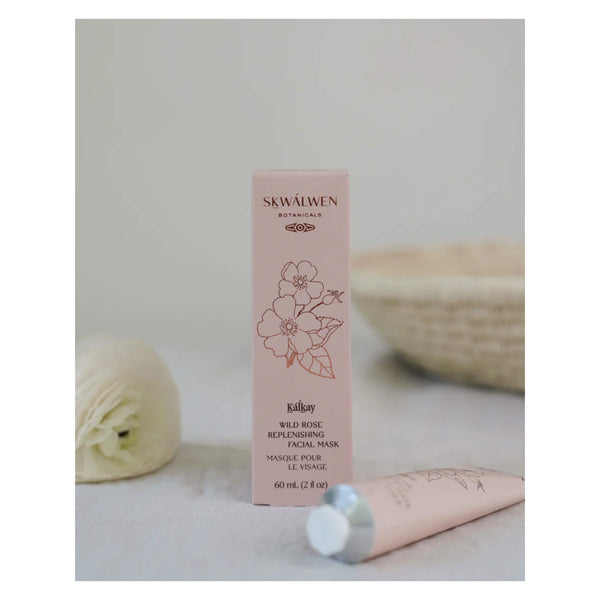 SKWÁLWEN BOTANICALS Kalkáy Wild Rose Replenishing Facial Mask Lifestyle
